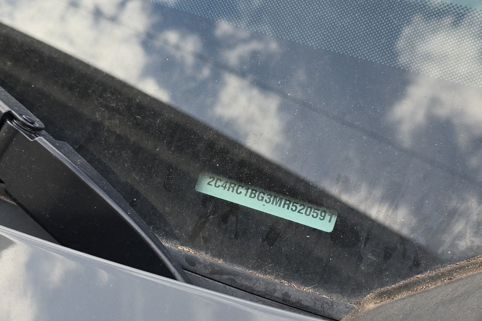 2021 Chrysler Pacifica Touring L photo 3