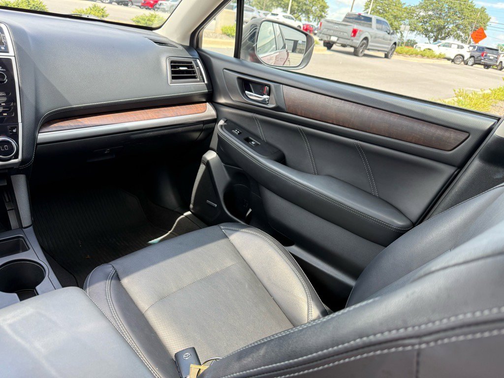 2018 Subaru Outback Limited photo 10