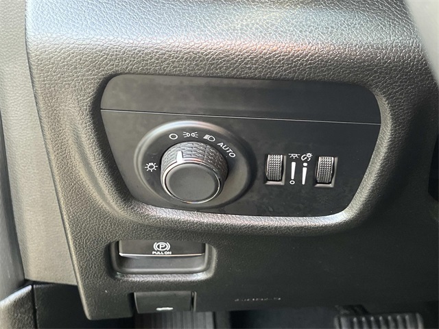 2024 Jeep Grand Cherokee Altitude photo 27