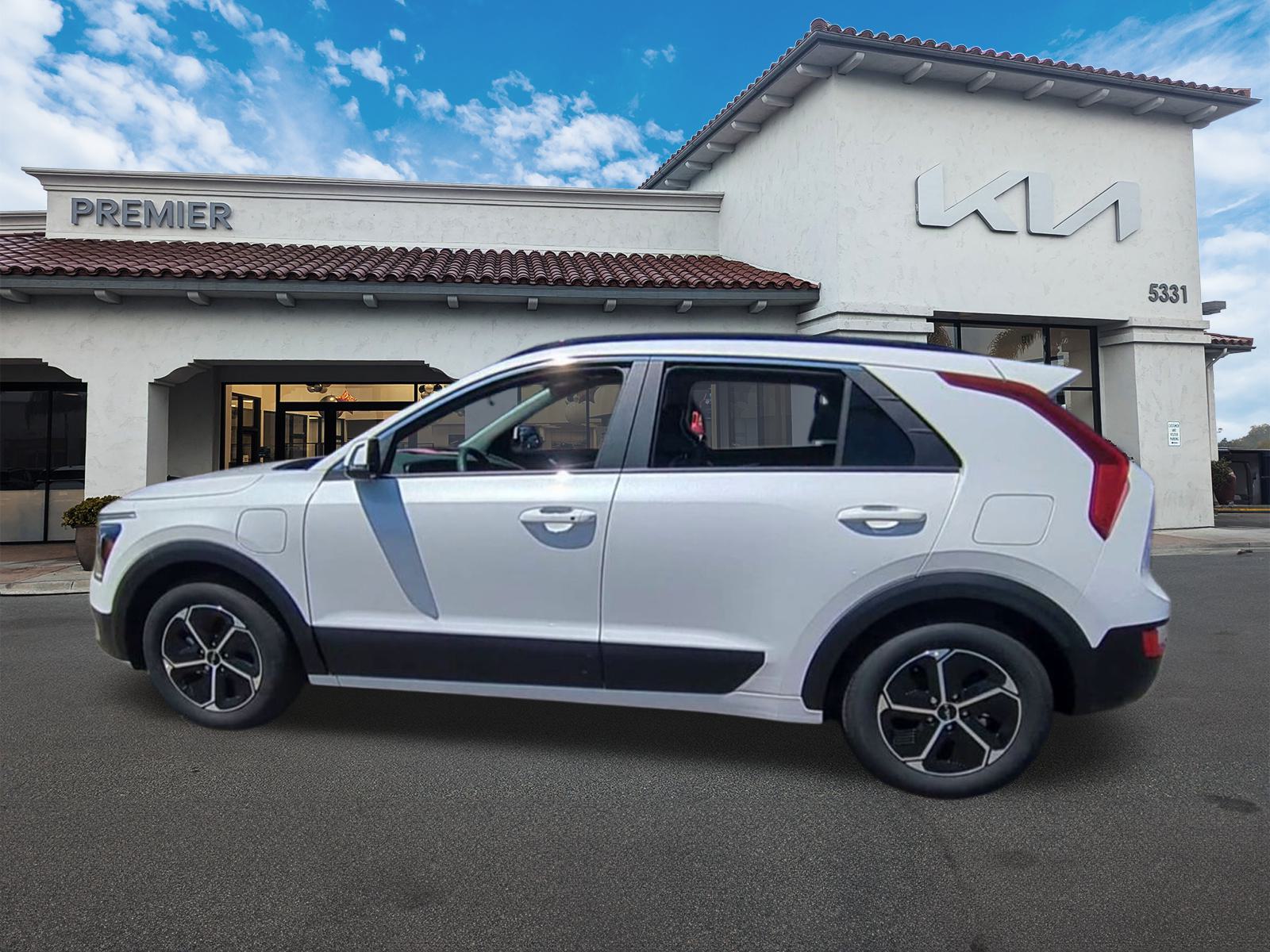 2025 Kia Niro Plug-In Hybrid EX photo 3