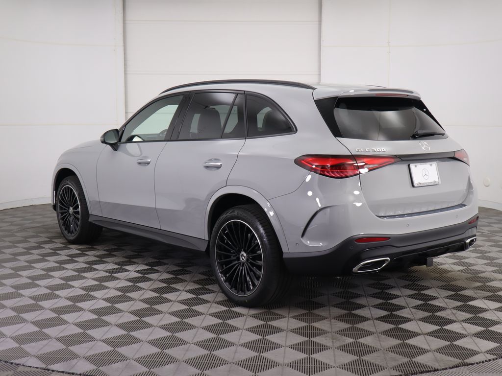 2026 Mercedes Benz GLC 300 photo 4