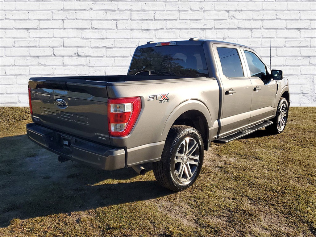2022 Ford F-150 XL photo 2