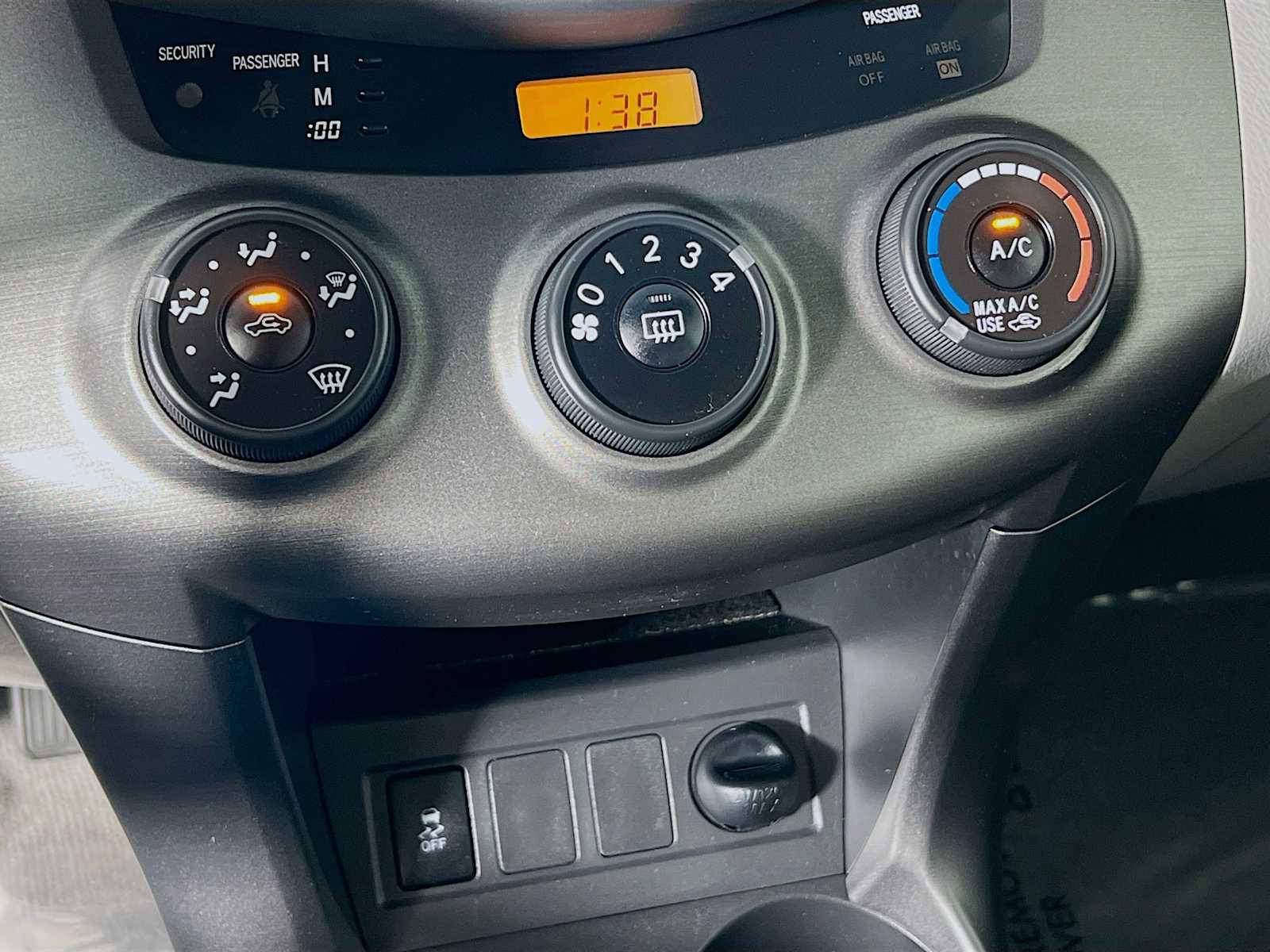 2012 Toyota RAV4 Sport photo 13
