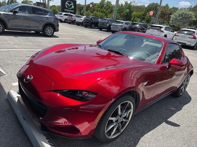 2022 Mazda MX-5 Miata RF Miata Grand Touring photo 2