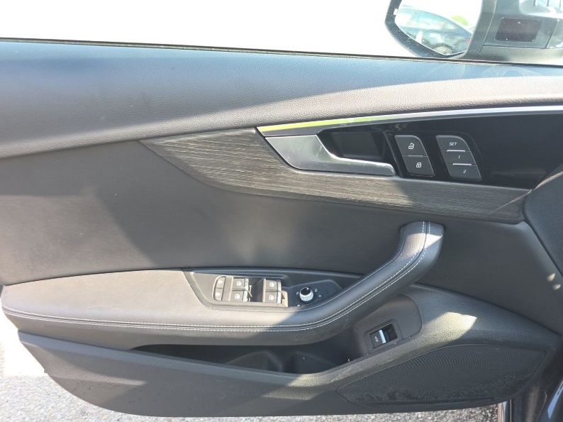 2021 Audi A4 40 Premium Plus Quattro photo 21