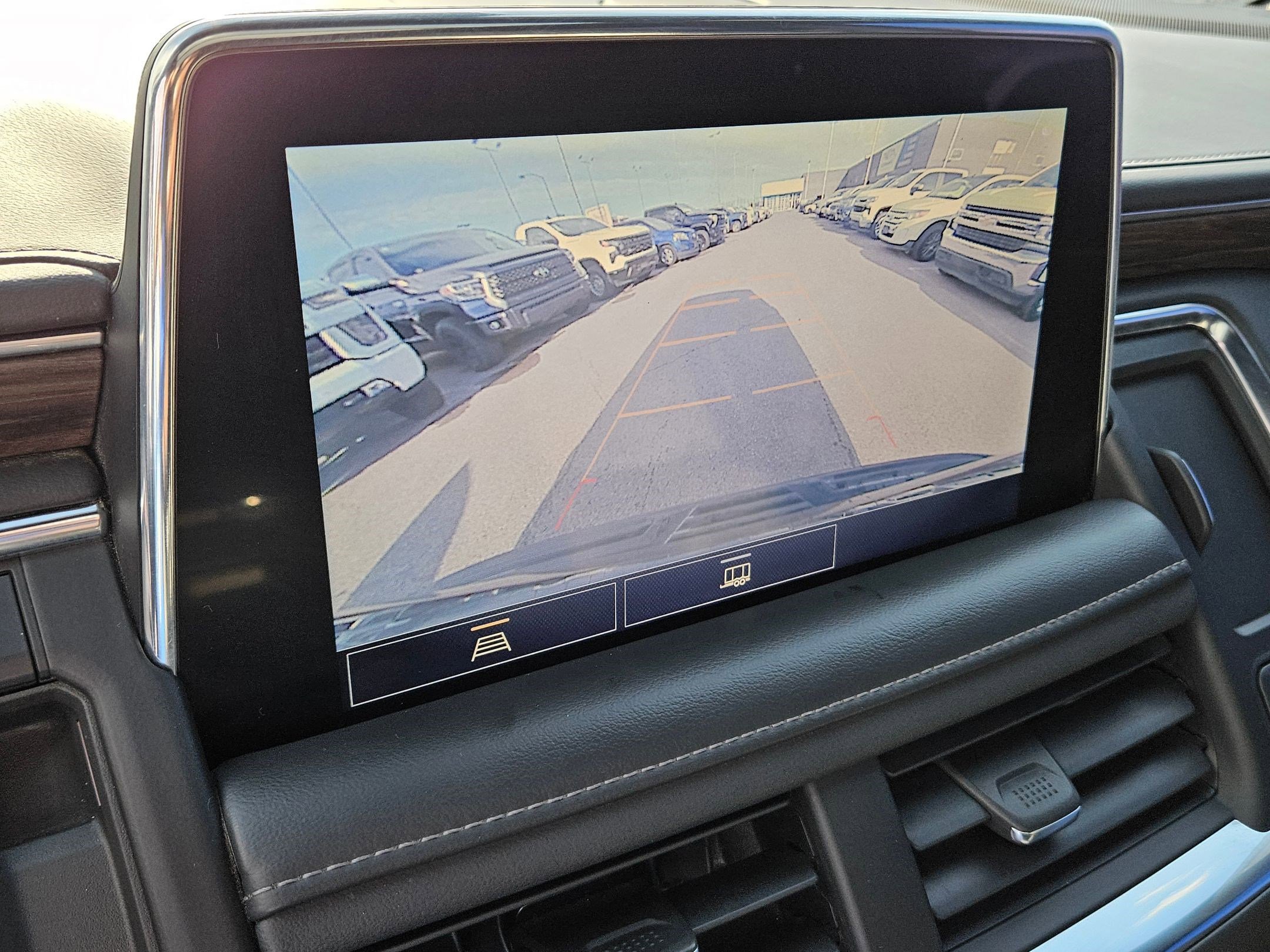 2021 Chevrolet Tahoe LT photo 21
