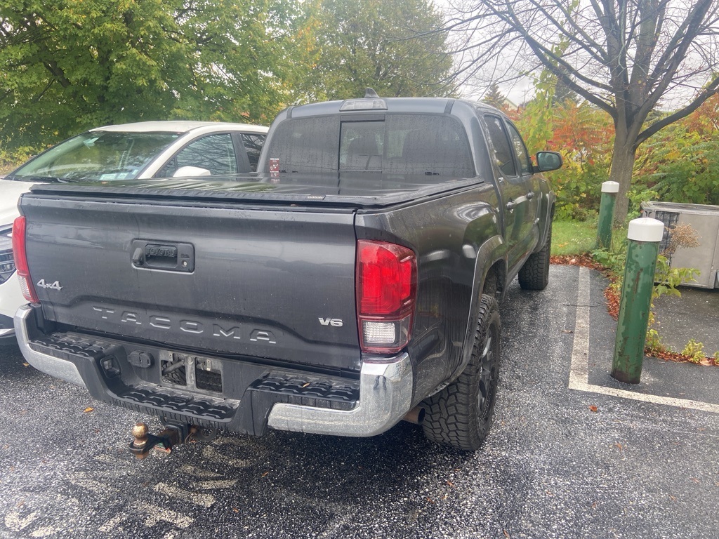 2021 Toyota Tacoma SR5 photo 2