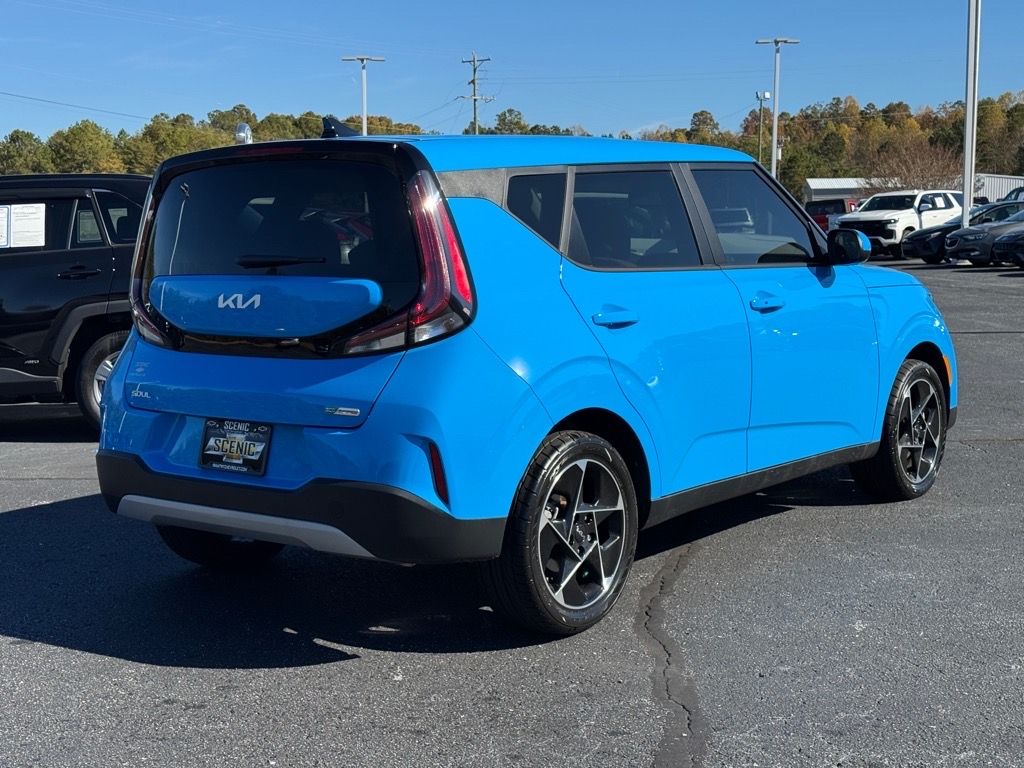 2025 Kia Soul EX photo 2