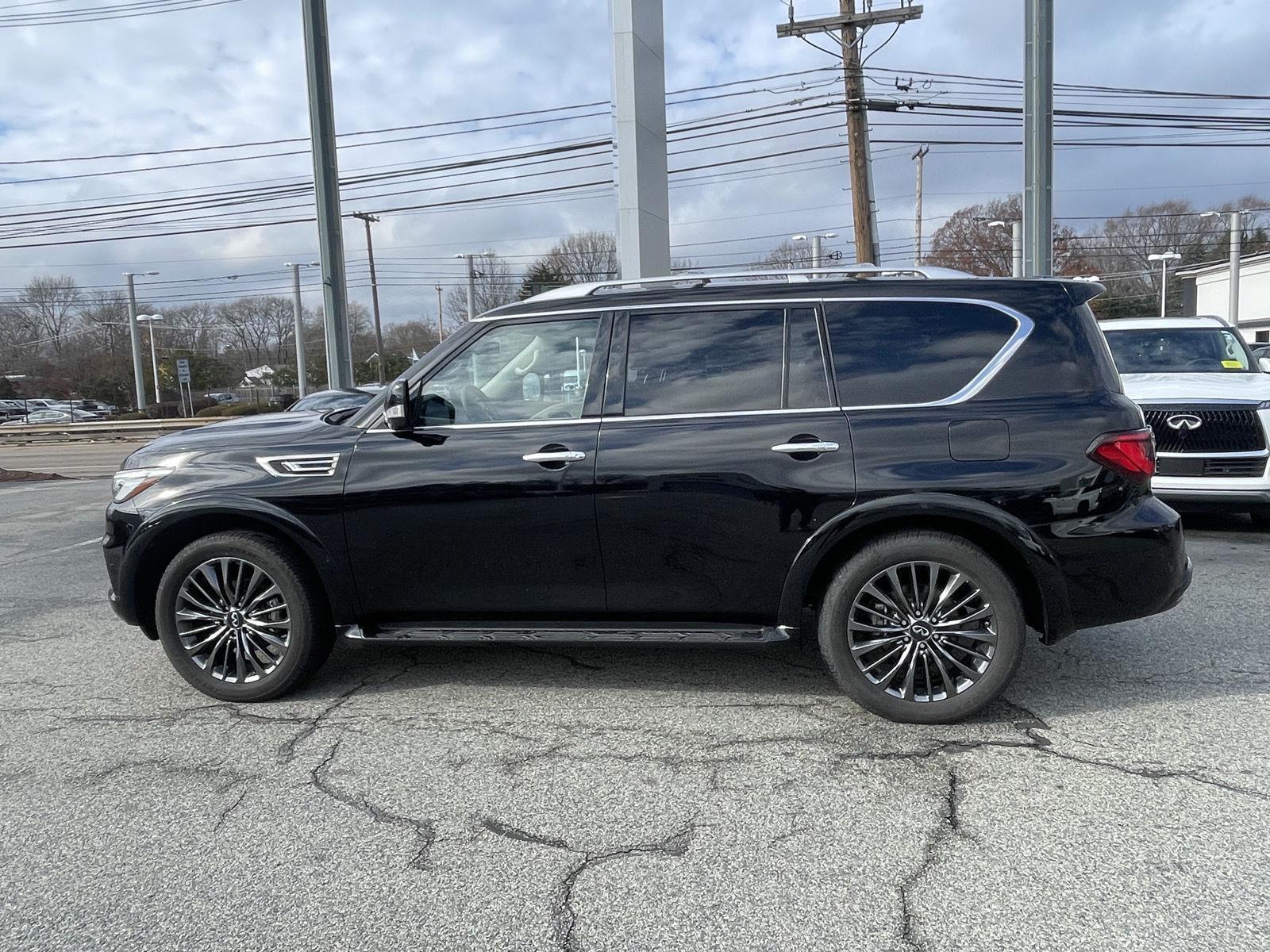 2023 Infiniti QX80 Premium Select photo 2