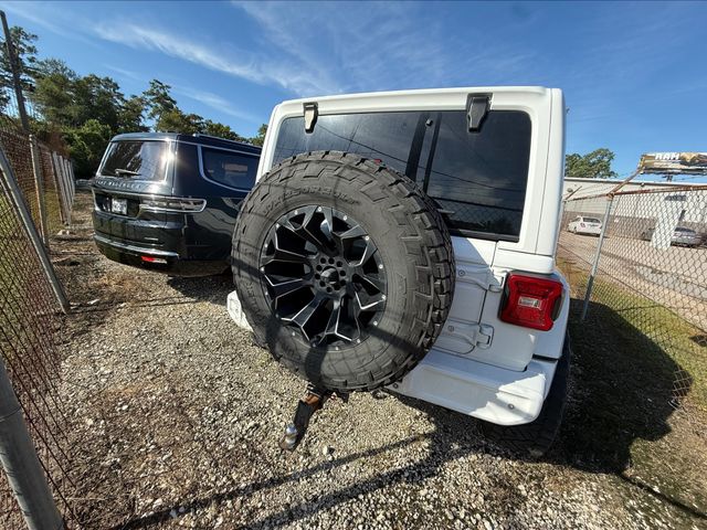 2020 Jeep Wrangler Unlimited Sahara High Altitude photo 5