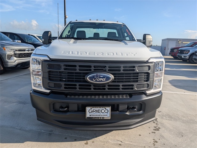 2025 Ford F-250 XL photo 3