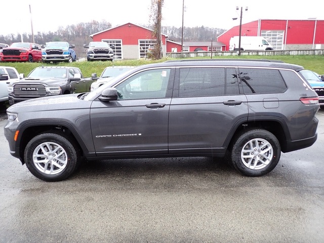 2025 Jeep Grand Cherokee Laredo X photo 2