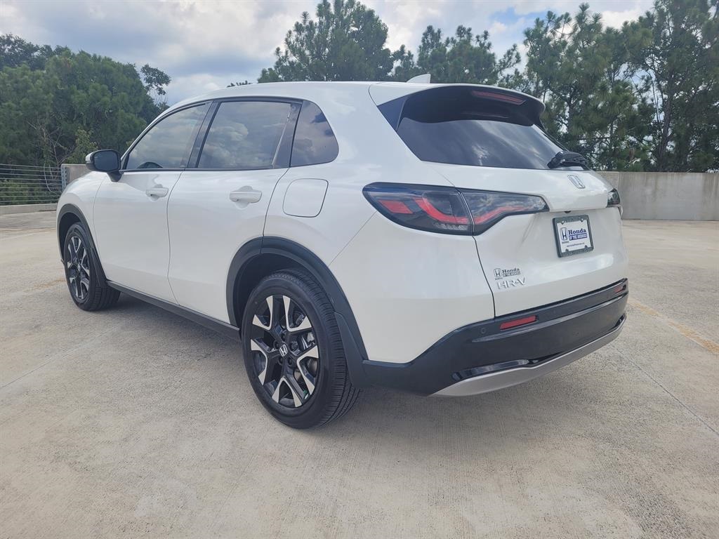 2026 Honda HR-V EX-L photo 3