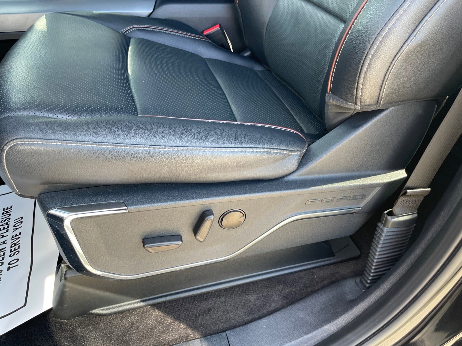 2022 Ford F-150 Lariat photo 19