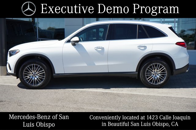 2025 Mercedes Benz GLC 300 photo 4