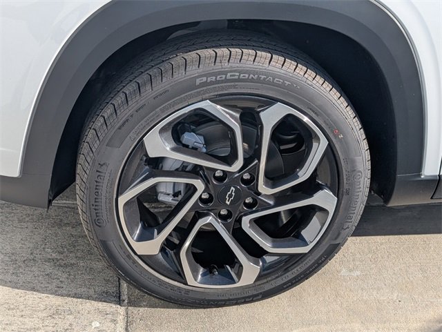 2026 Chevrolet Trax photo 2