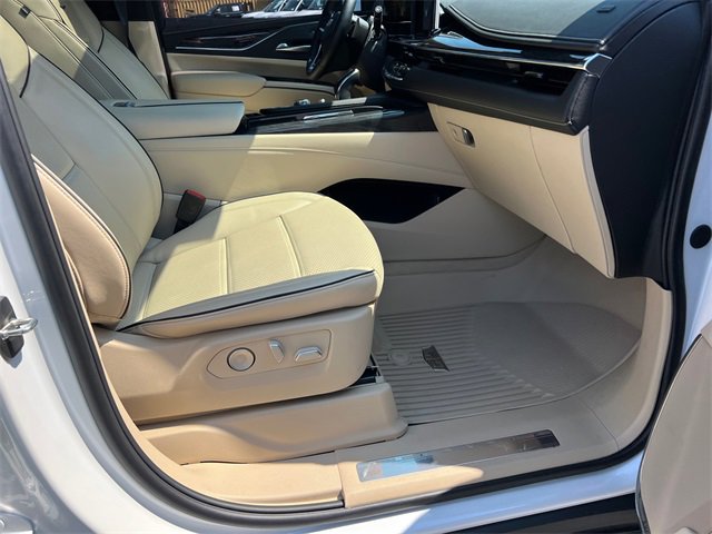2024 Cadillac Escalade ESV Premium Luxury photo 13