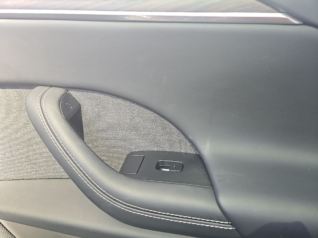 2023 Tesla Model X photo 15