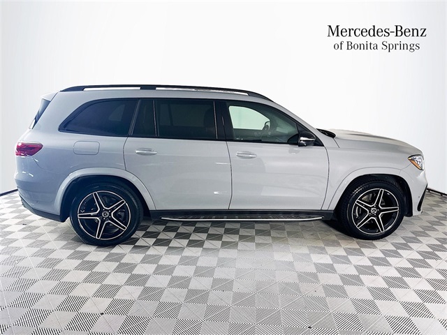 2024 Mercedes Benz GLS 450 4MATIC photo 7