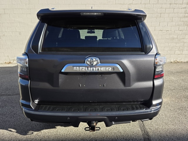 2016 Toyota 4Runner Limited photo 4