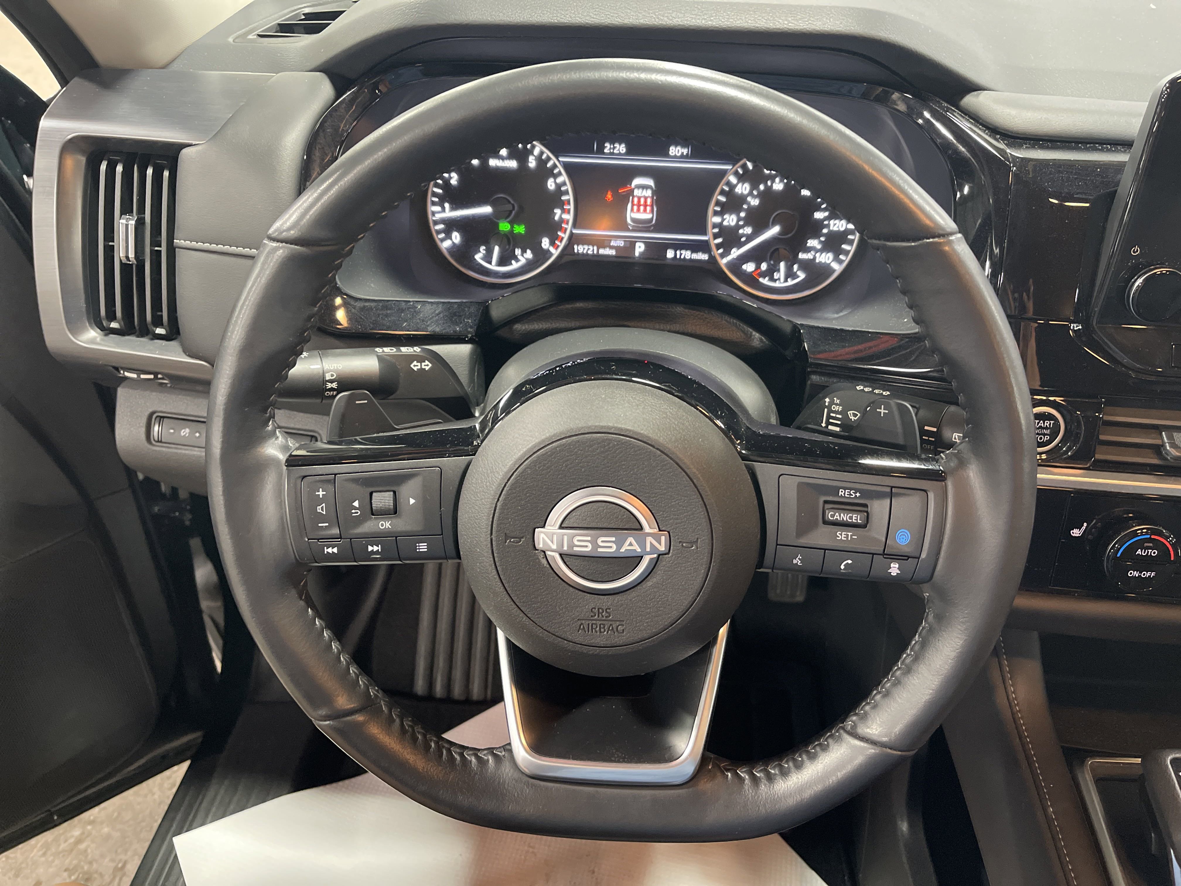 2024 Nissan Pathfinder SL photo 7