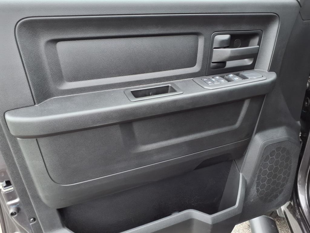 2025 Ram 2500 Tradesman photo 9