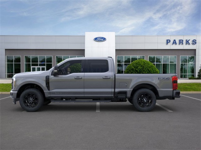 2025 Ford F-250 Lariat photo 3