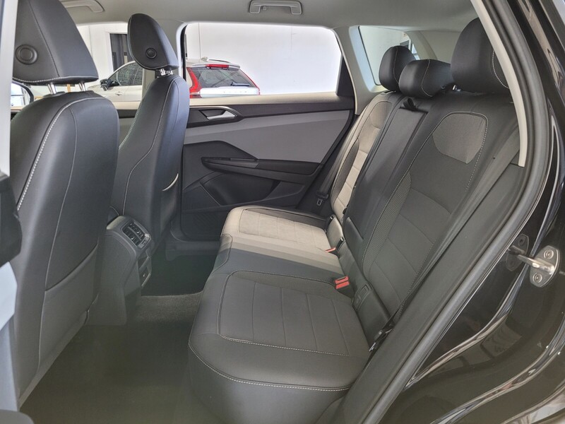 2023 Volkswagen Taos SE photo 10