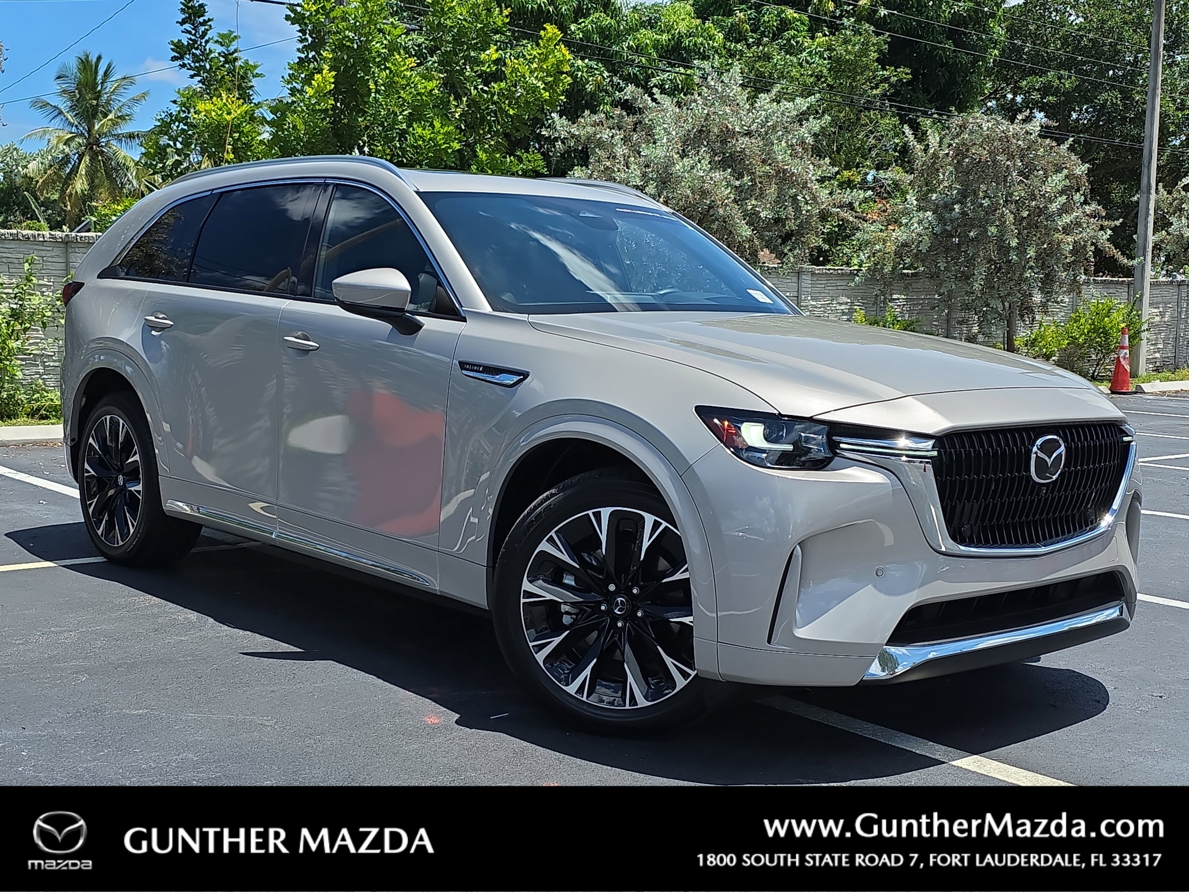 2025 Mazda CX-90 Premium Package's photo