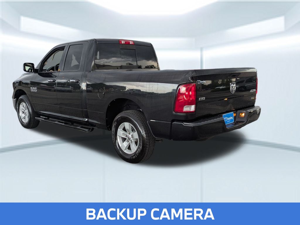 2016 Ram 1500 SLT photo 3