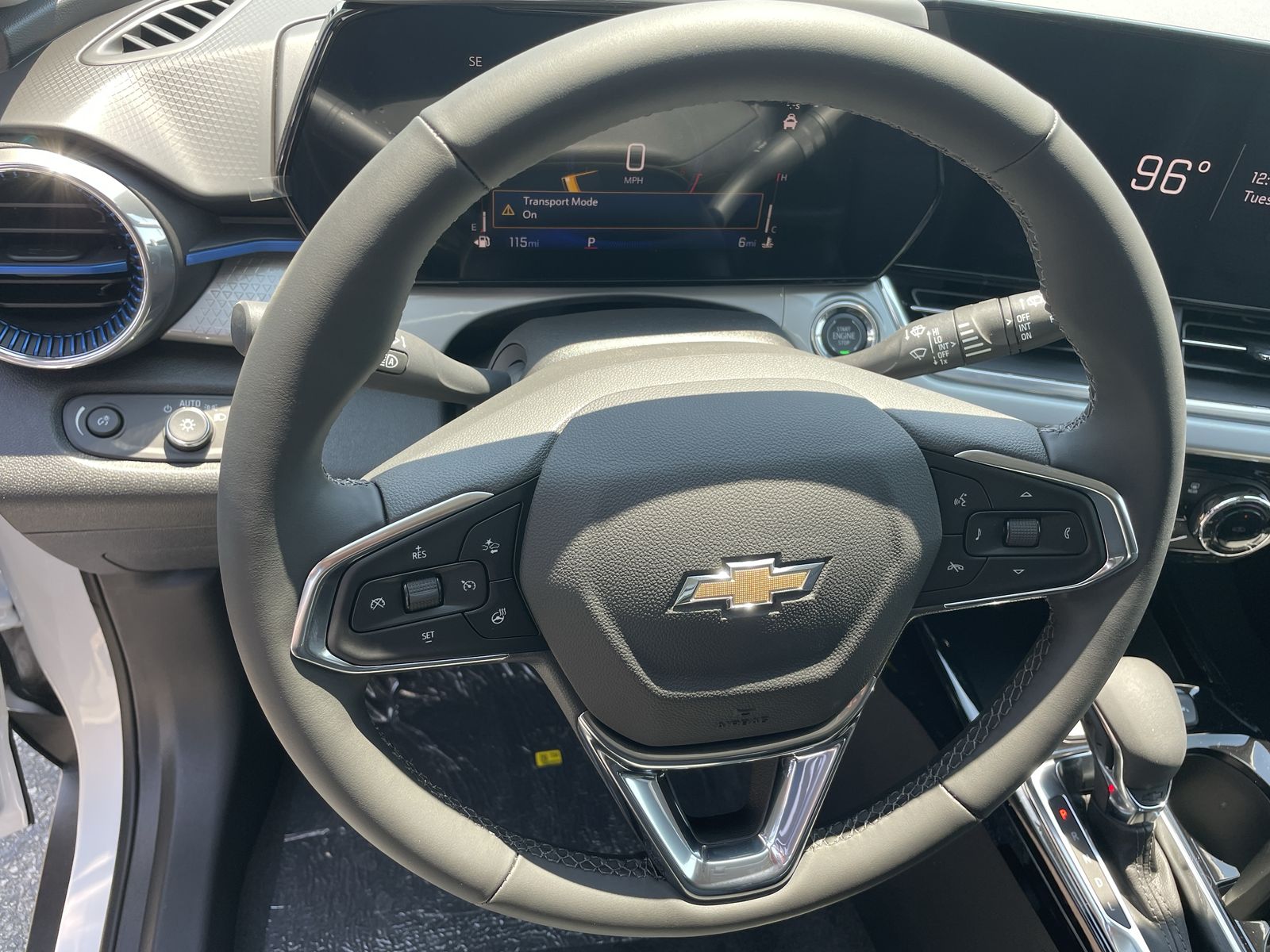 2025 Chevrolet Trax LT photo 11