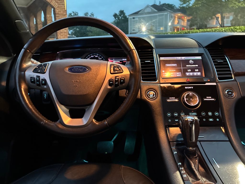 2013 Ford Taurus Limited photo 13