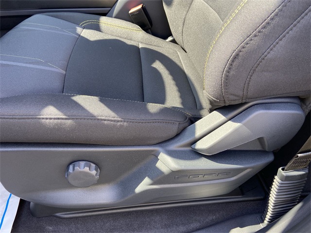 2025 Ford F-150 STX photo 4