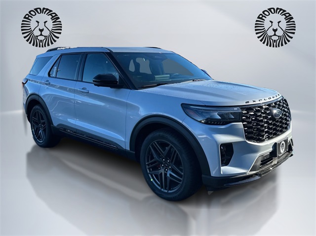 2026 Ford Explorer ST photo 3