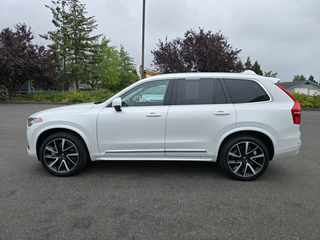 2024 Volvo XC90 Plus photo 3