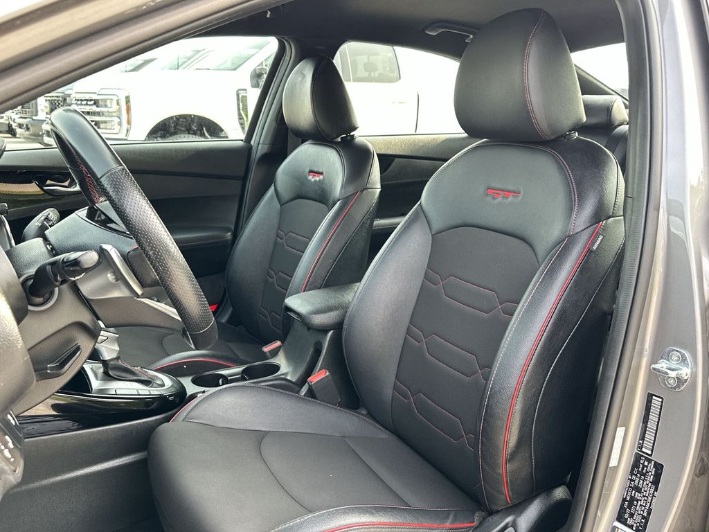2022 Kia Forte GT photo 11