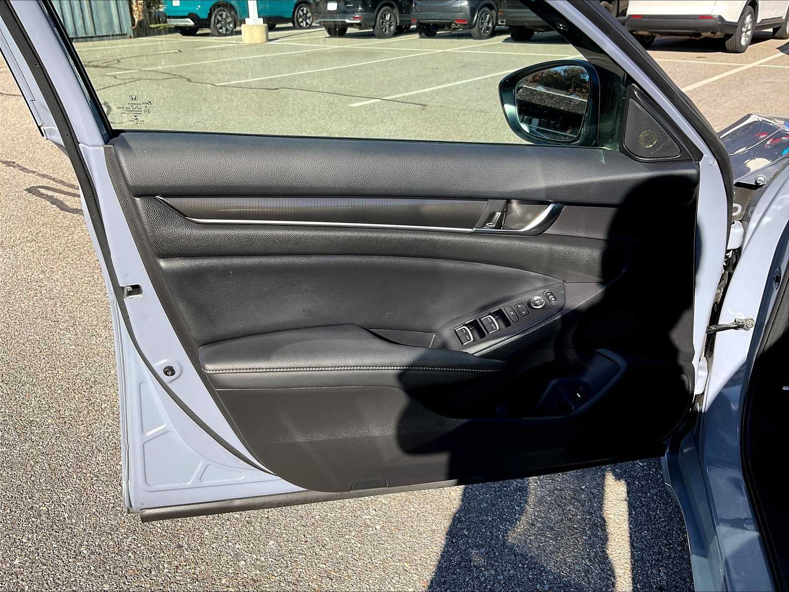 2022 Honda Accord Hybrid Sport photo 9