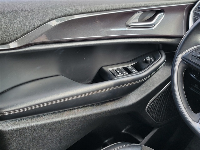 2022 Jeep Grand Cherokee Altitude photo 24