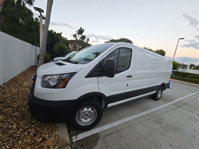 2025 Ford Transit photo 3