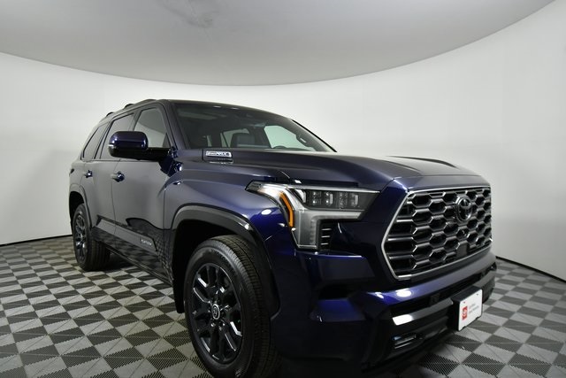 2024 Toyota Sequoia Platinum photo 3