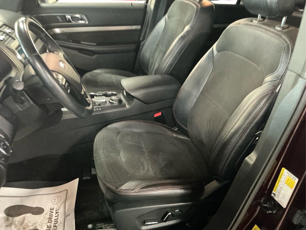 2018 Ford Explorer XLT photo 21