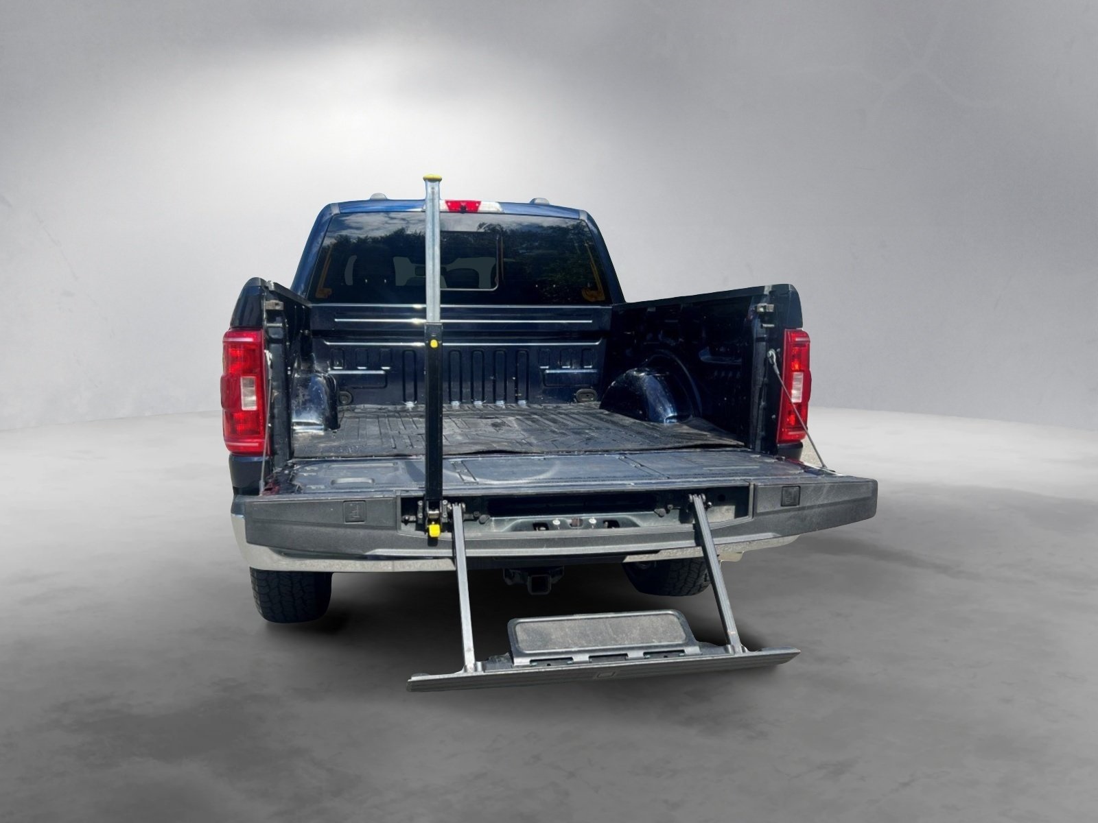 2022 Ford F-150 XLT photo 22