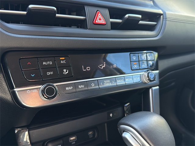 2024 Kia Seltos SX photo 21