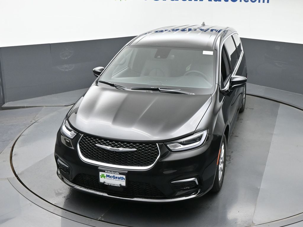 2026 Chrysler Pacifica photo 22