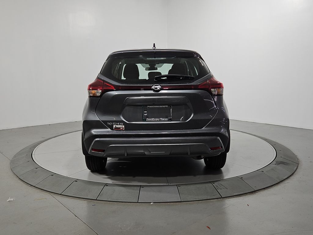2025 Nissan Kicks Play S photo 4