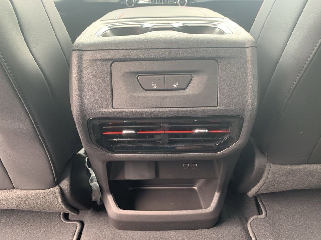2025 Chevrolet Silverado EV RST photo 13
