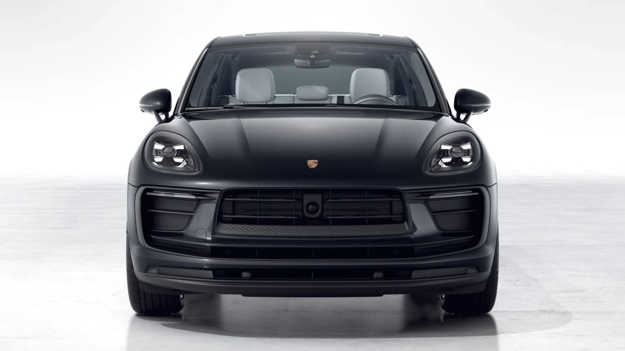 2026 Porsche Macan T photo 7