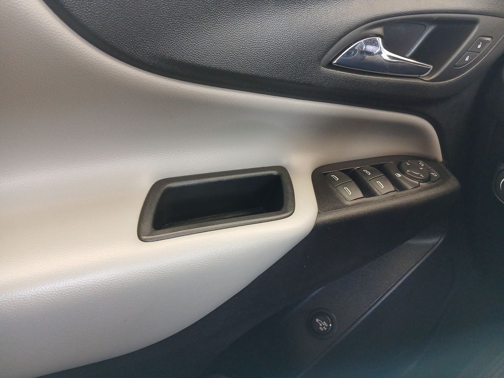 2019 Chevrolet Equinox LT photo 22