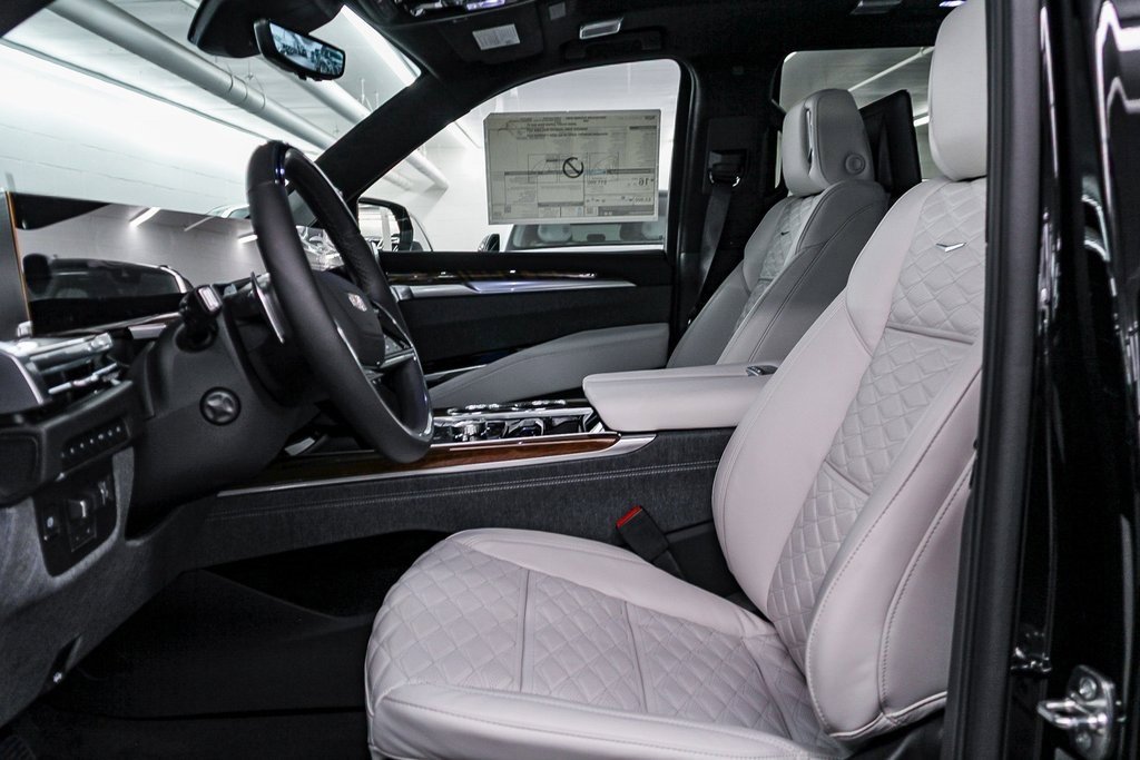 2026 Cadillac Escalade Platinum Sport photo 17