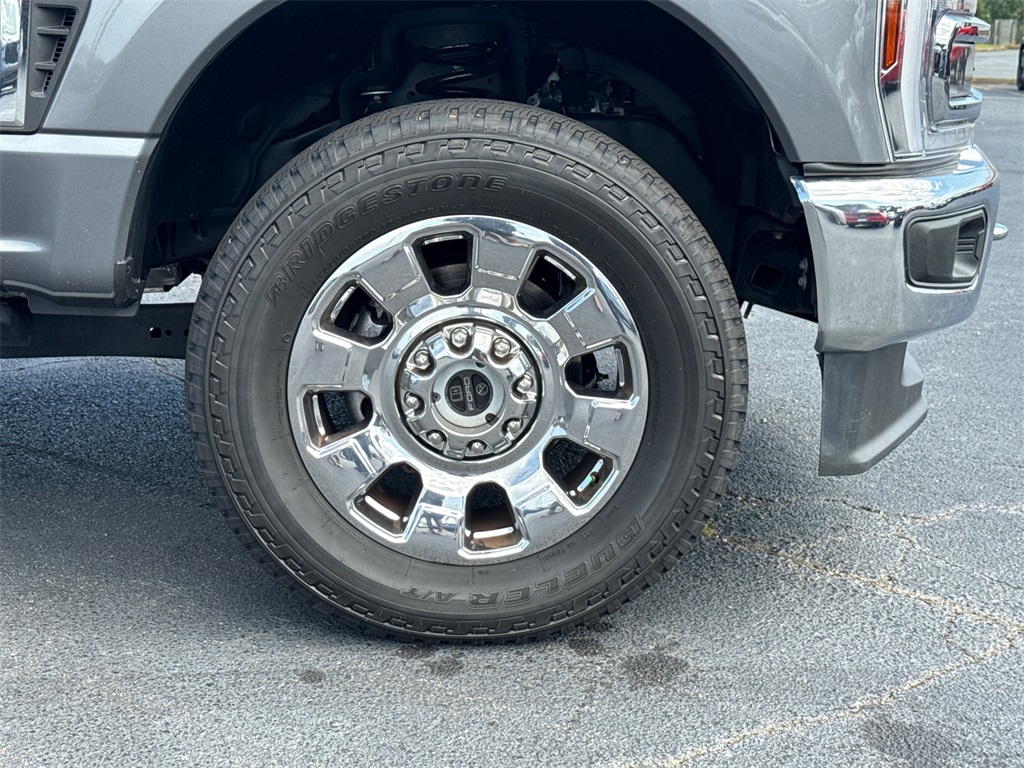 2024 Ford F-250 Lariat photo 12